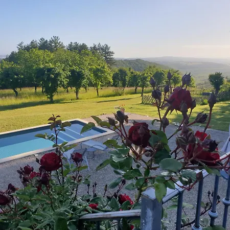 فندق مبيت وإفطار La Garenne D 'hotes Reilhaguet