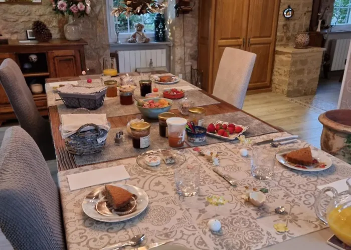 La Garenne D 'hotes Frühstückspension Reilhaguet